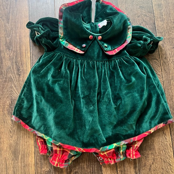 Other - Vintage baby girl Christmas outfit